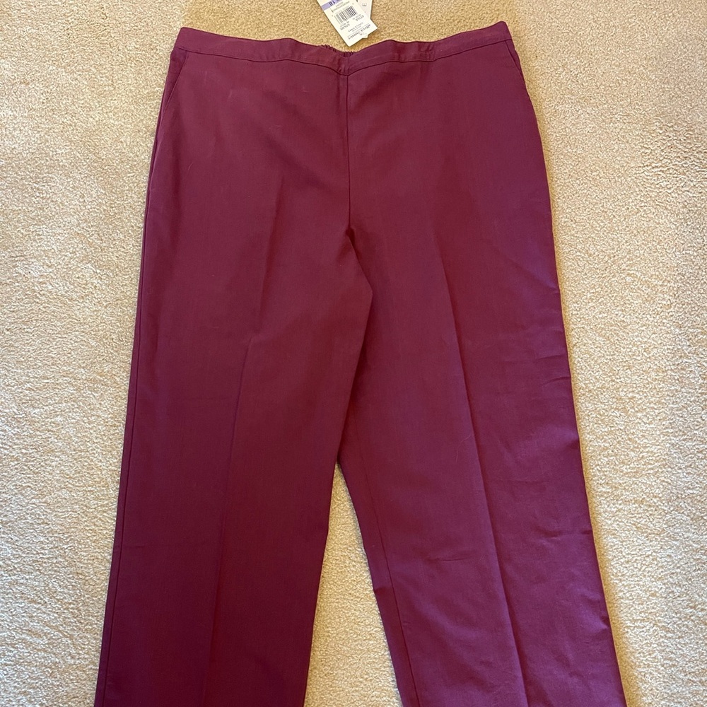 Alfred Dunner Stretch Proportioned Short 18 Merlot